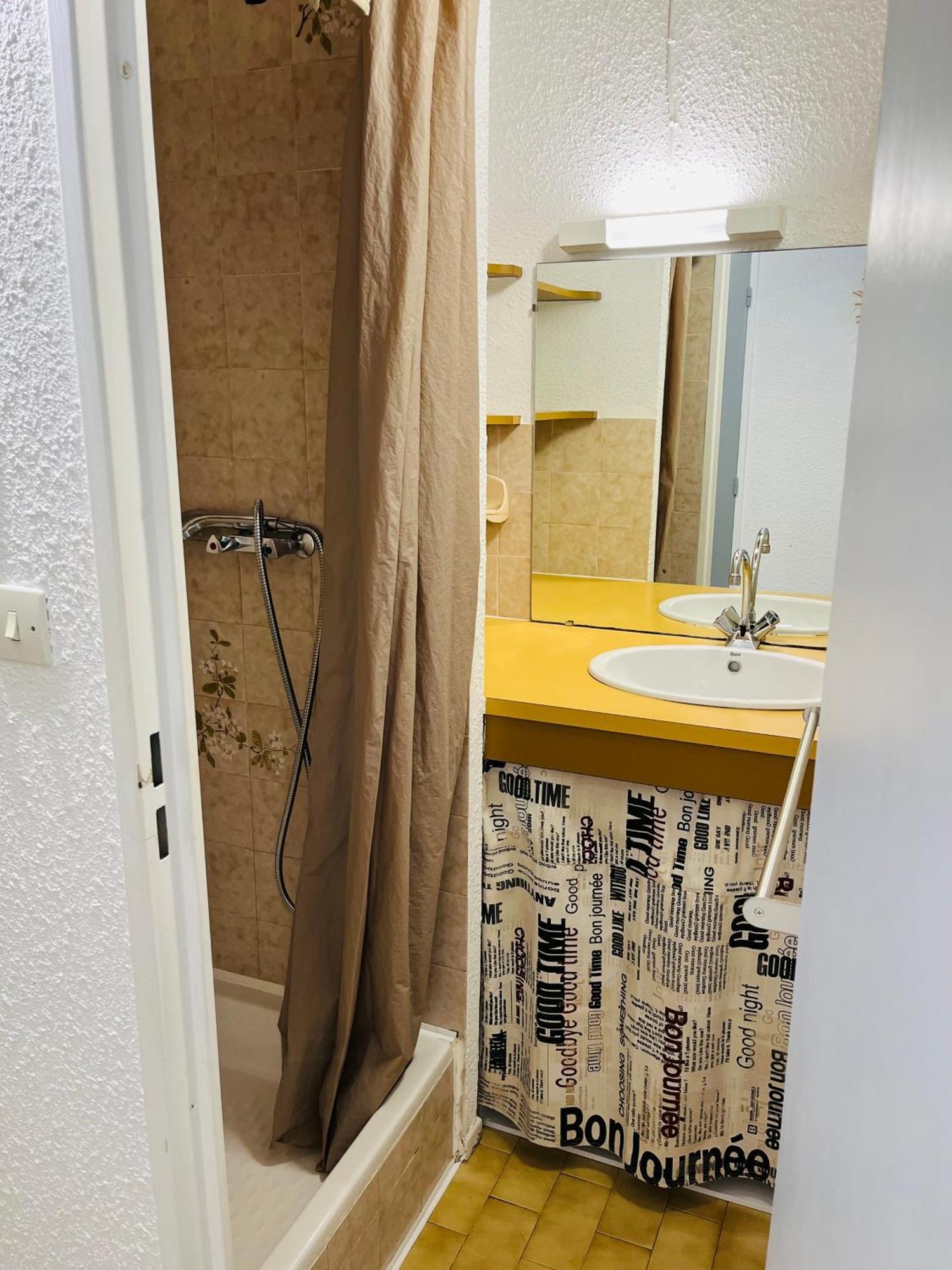 Studio Cabine 4 Couchages Avec Piscine Lb Le Grau-du-Roi Eksteriør billede